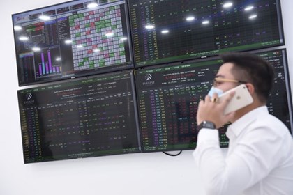 VN-Index tăng mạnh nhất kể từ cuối năm 2022, hướng đến vùng đỉnh lịch sử