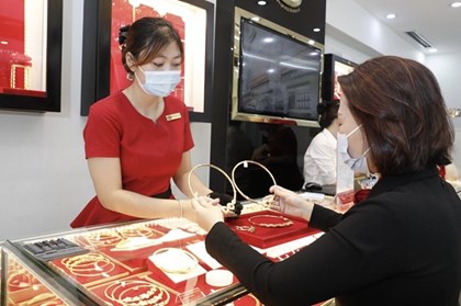Giá vàng hôm nay 11/5, vàng SJC giảm bao nhiêu?