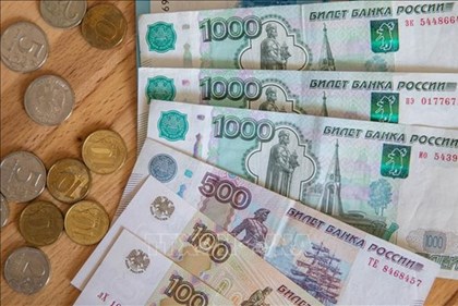 Chuyển sang dùng tiền mặt – xu hướng năm tại Nga