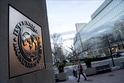 IMF: Nền kinh tế thế giới đã chia thành ba khối
