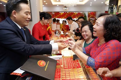 Giá vàng SJC, vàng DOJI, vàng PNJ ngày 26/12 cập nhật mới nhất