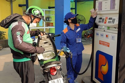 Giá xăng dầu đồng loạt tăng