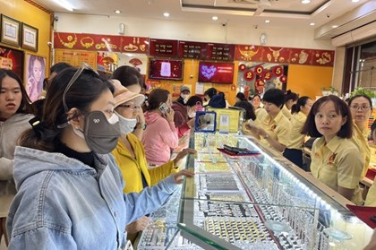 Giá vàng trong nước chiều 21/3 giảm hơn 3 triệu đồng/lượng ở chiều mua vào