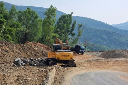 Mặt bằng đã có, dự án giao thông vẫn ì ạch