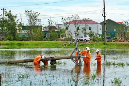 Ngành điện khẩn trương  ứng phó bão KALMAEGI, khắc phục hậu quả mưa lũ