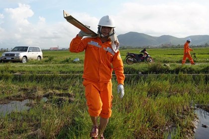 Hơn 262.000 khách hàng của Điện lực miền Bắc bị ảnh hưởng bởi hoàn lưu bão số 11