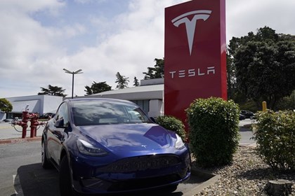 Tesla chi 20 tỷ USD xoay trục sang AI và robot