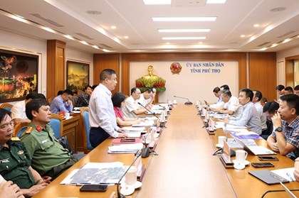 Triển khai các dự án truyền tải điện cấp bách phục vụ nhập khẩu điện từ Lào