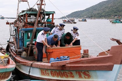 An Giang quản lý, kiểm soát chặt chẽ tàu cá chưa đủ điều kiện cấp phép