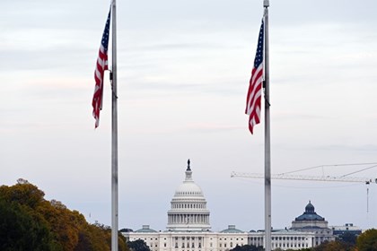 Tòa án Mỹ yêu cầu chính phủ hoàn trả hàng tỷ USD thuế quan bị thu trái pháp luật