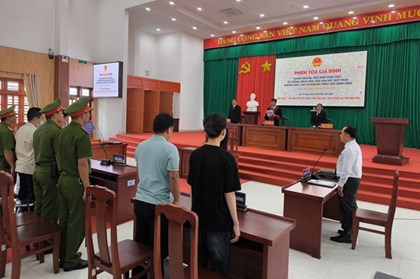 "Chìa khóa" chấm dứt đánh bắt thủy sản sai quy định