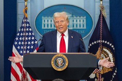 Tổng thống Trump yêu cầu các trung tâm dữ liệu AI tự sản xuất điện