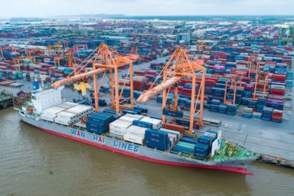 Đại hội XIV của Đảng: Giữ kỷ cương ngân sách, mở đường cho tăng trưởng