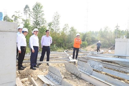 Xuất tuyến 110kV sau TBA 220kV Bá Thiện: Gỡ vướng mắc, tăng tốc thi công giai đoạn cao điểm