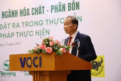 Xanh hoá ngành công nghiệp hoá chất và phân bón