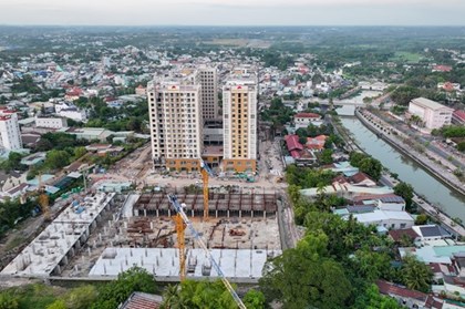 Giấc mơ an cư "treo” vì dự án nhà ở xã hội chậm hoàn thành