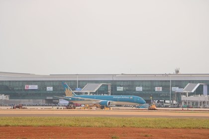 Lên phương án điều chỉnh giá dịch vụ hàng không khi giá nhiên liệu bay tăng