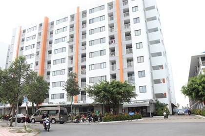 Bất động sản giảm giao dịch bởi áp lực giá và lãi vay