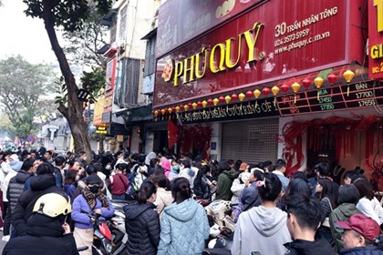 Giá vàng biến động mạnh, cẩn trọng bẫy FOMO trước ngày vía Thần Tài