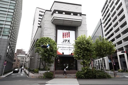 Thị trường chứng khoán châu Á chao đảo khi nỗi lo kinh tế đình lạm gia tăng