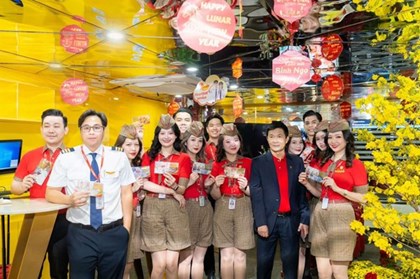 Xuất hành ngày đầu năm mới, hành khách Vietjet đón xuân và nhận quà may mắn 