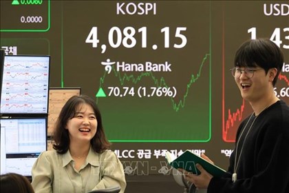 Chứng khoán "xứ Kim chi" xác lập kỷ lục mới 