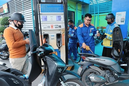 Hà Nội: Không được đầu cơ, găm hàng hoặc tự ý ngừng bán xăng dầu