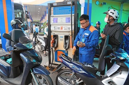 Đề xuất cơ chế bình ổn khi giá xăng dầu tăng trên 20% trong một tháng