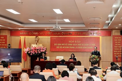 Từ ngày 10/3, ngành thuế mở cao điểm hỗ trợ hộ kinh doanh kê khai theo quy định mới