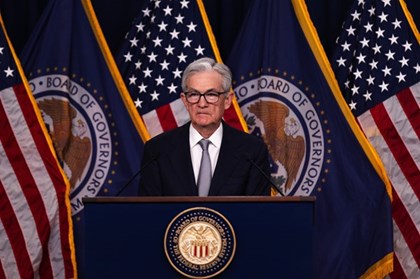 Tổng thống Mỹ tiếp tục cảnh báo sẽ sa thải Chủ tịch Fed Powell