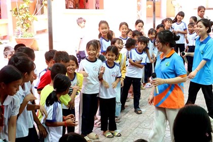 Những nhịp cầu yêu thương ở Vĩnh Long