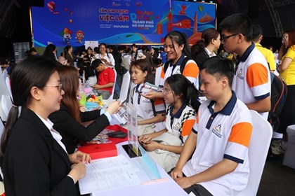 Ngành du lịch Thành phố Hồ Chí Minh tuyển gấp gần 5.000 nhân sự