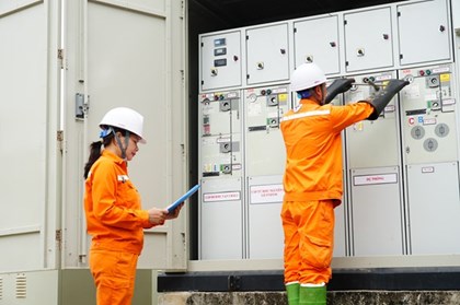 Tăng nguồn, tiết kiệm, bảo đảm cung ứng điện mùa nắng nóng