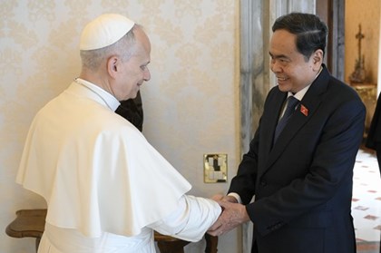 Chủ tịch Quốc hội Trần Thanh Mẫn hội kiến Giáo hoàng Tòa thánh Vatican Leo XIV và Thủ tướng Tòa thánh, Hồng y Pietro Parolin