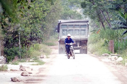 Bức xúc tình trạng ô nhiễm do khai thác mỏ đá tại Quảng Trị