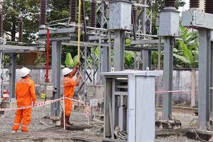 Áp lực kép từ thời tiết cực đoan và nhu cầu điện tăng cao