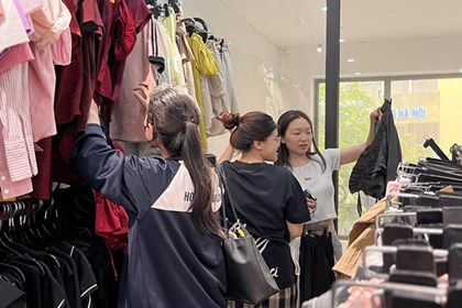 Thị trường đồ cũ, thanh lý, ký gửi “tăng nhiệt” trước nghỉ lễ 