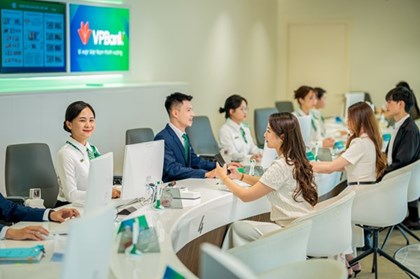 Ngân hàng tăng ưu đãi hút tiền nhàn rỗi, thanh khoản cải thiện