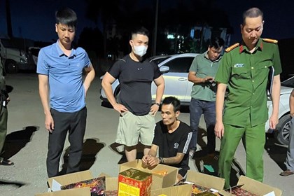 Phát hiện đối tượng vận chuyển hơn 260 kg pháo hoa nổ trái phép