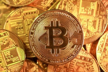 Sức hút của AI và lãi suất cao khiến bitcoin “thủng” mốc 60.000 USD/BTC
