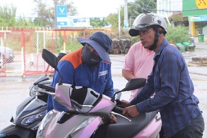 Thị trường Cà Mau đón nhận tích cực xăng sinh học E10 sau 10 ngày