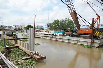 Đồng Tháp: Dự án đường hai bên bờ sông Bảo Định tăng tốc về đích