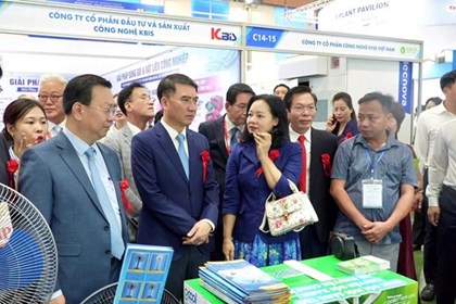 Bộ Công Thương tổ chức 25 Gian hàng Xanh - Tiết kiệm năng lượng trên toàn quốc Bộ Công Thương tổ chức 25 Gian hàng Xanh - Tiết kiệm năng lượng trên toàn quốc