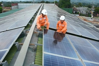 Ngành điện lan tỏa công nghệ cao đến vùng biên - Bài cuối: Điện “xanh” bén rễ vùng biên