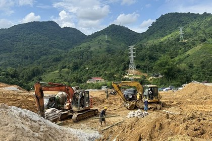 EVNNPT kiến nghị tỉnh Điện Biên tháo gỡ vướng mắc, đẩy nhanh các dự án lưới điện truyền tải trọng điểm