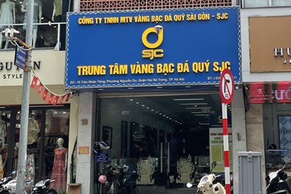 Vàng SJC lao dốc, thị trường vàng Hà Nội thưa khách