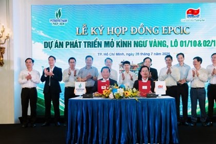 Ký hợp đồng EPCIC Dự án phát triển mỏ Kình Ngư Vàng 