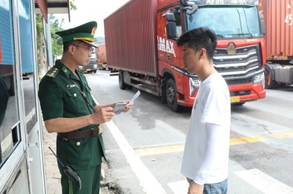 Giữ nhịp thông quan hàng hóa qua cửa khẩu Lạng Sơn dịp 2/9