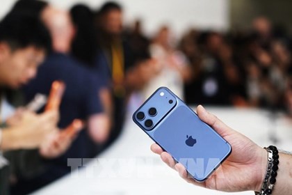 iPhone gập của Apple có nguy cơ khan hàng khi mở bán