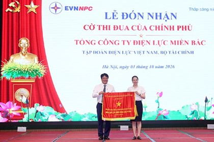 Tổng công ty Điện lực miền Bắc đón nhận Cờ Thi đua của Chính phủ